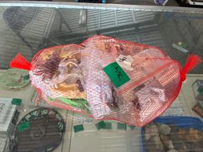 Lot 744
