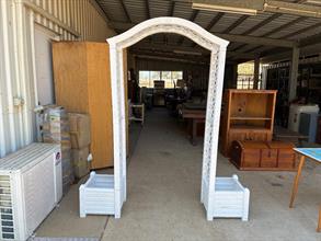 Lot 608